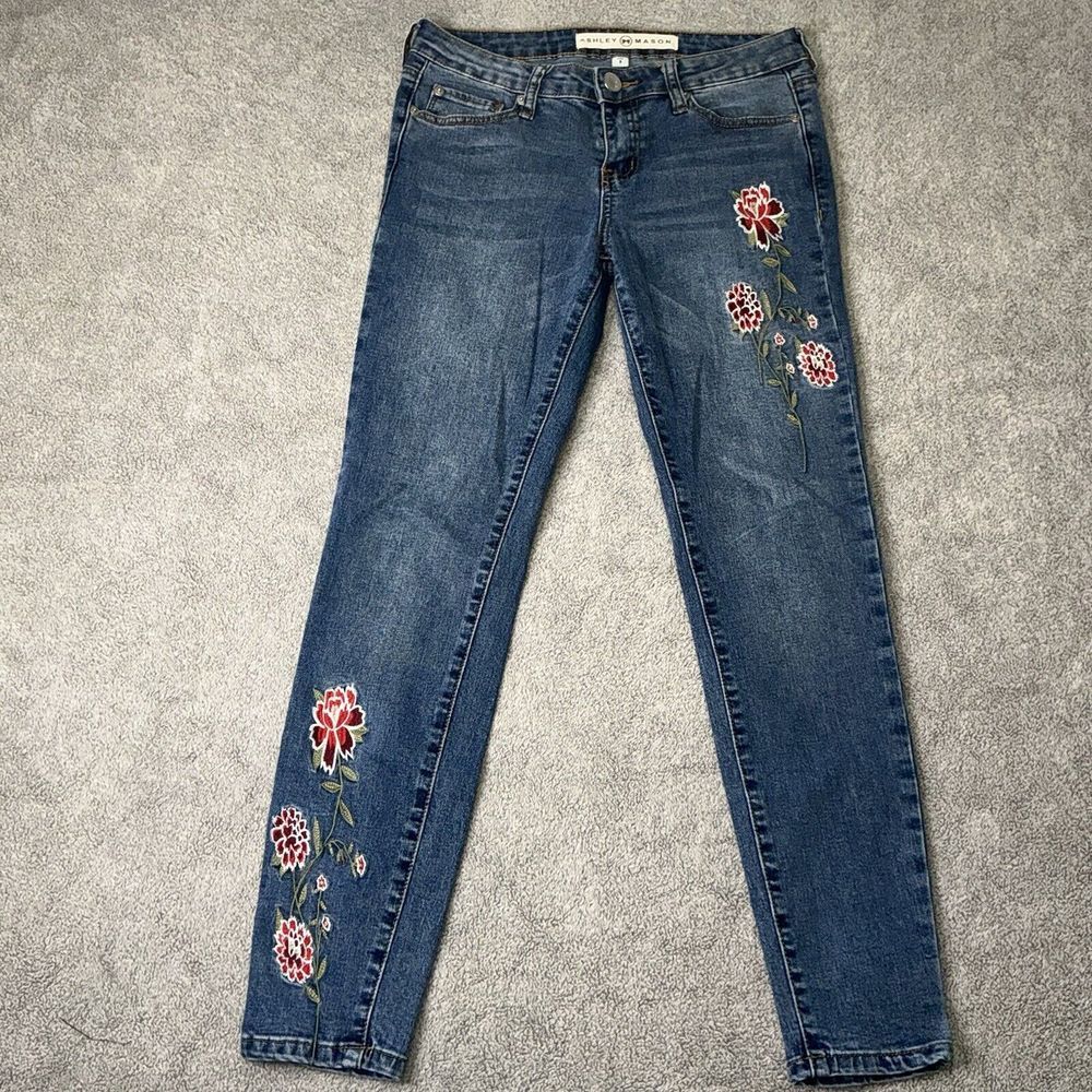 Ashley Mason Floral Embroidered Women's Jeans Size 3 Medium Wash Stretch Demin